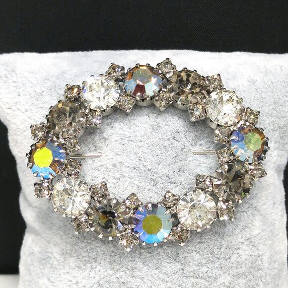 Karu Arke Aurora Borealis Brooch, Clear AB Black Diamond Rhinestones, 1950s - Picture 8 of 10